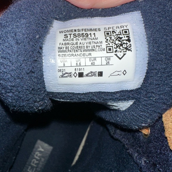 Sperry Navy and Tan Duck Boots - Picture 5 of 6